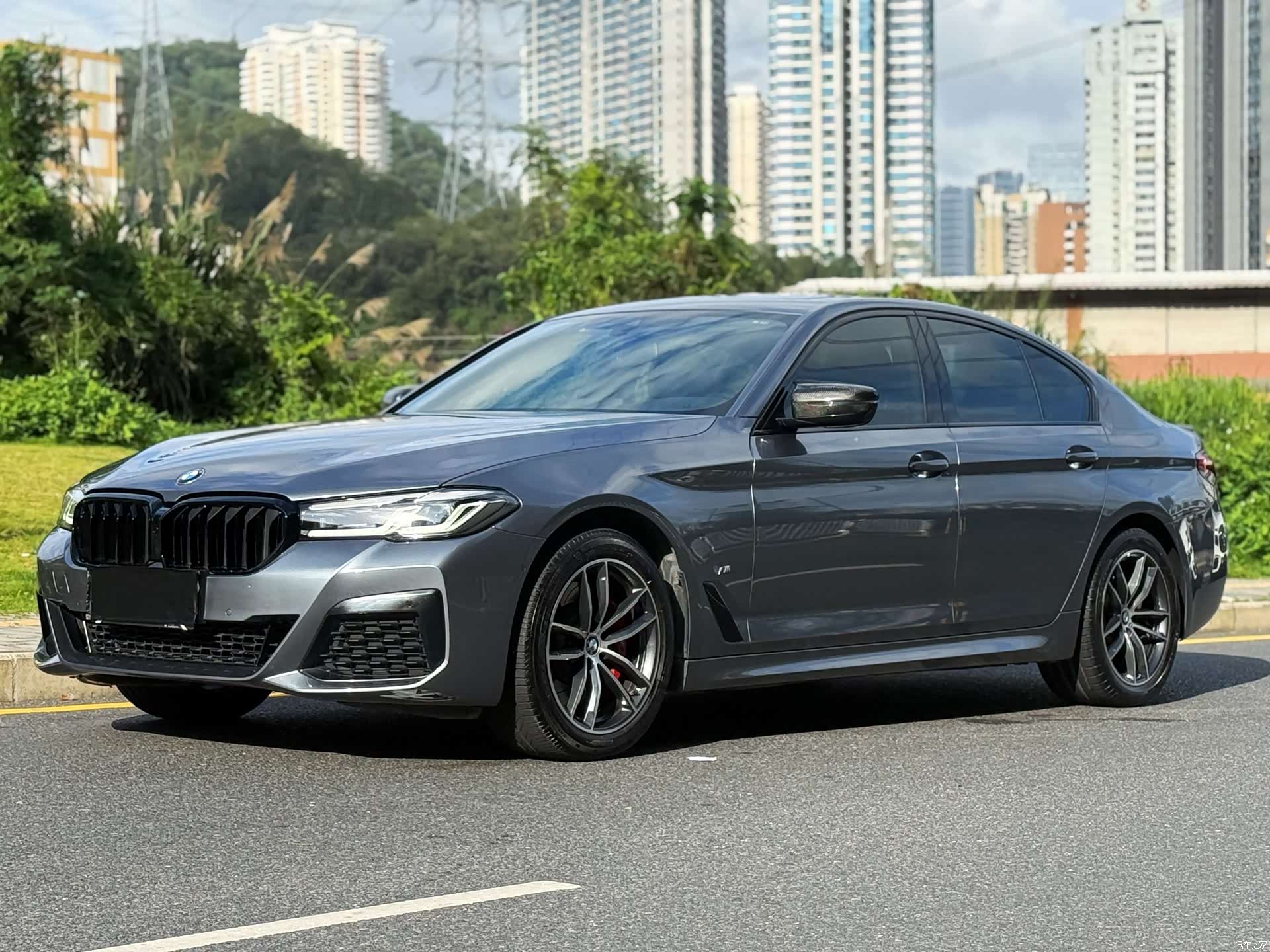 BMW 5 Series, 2021 1