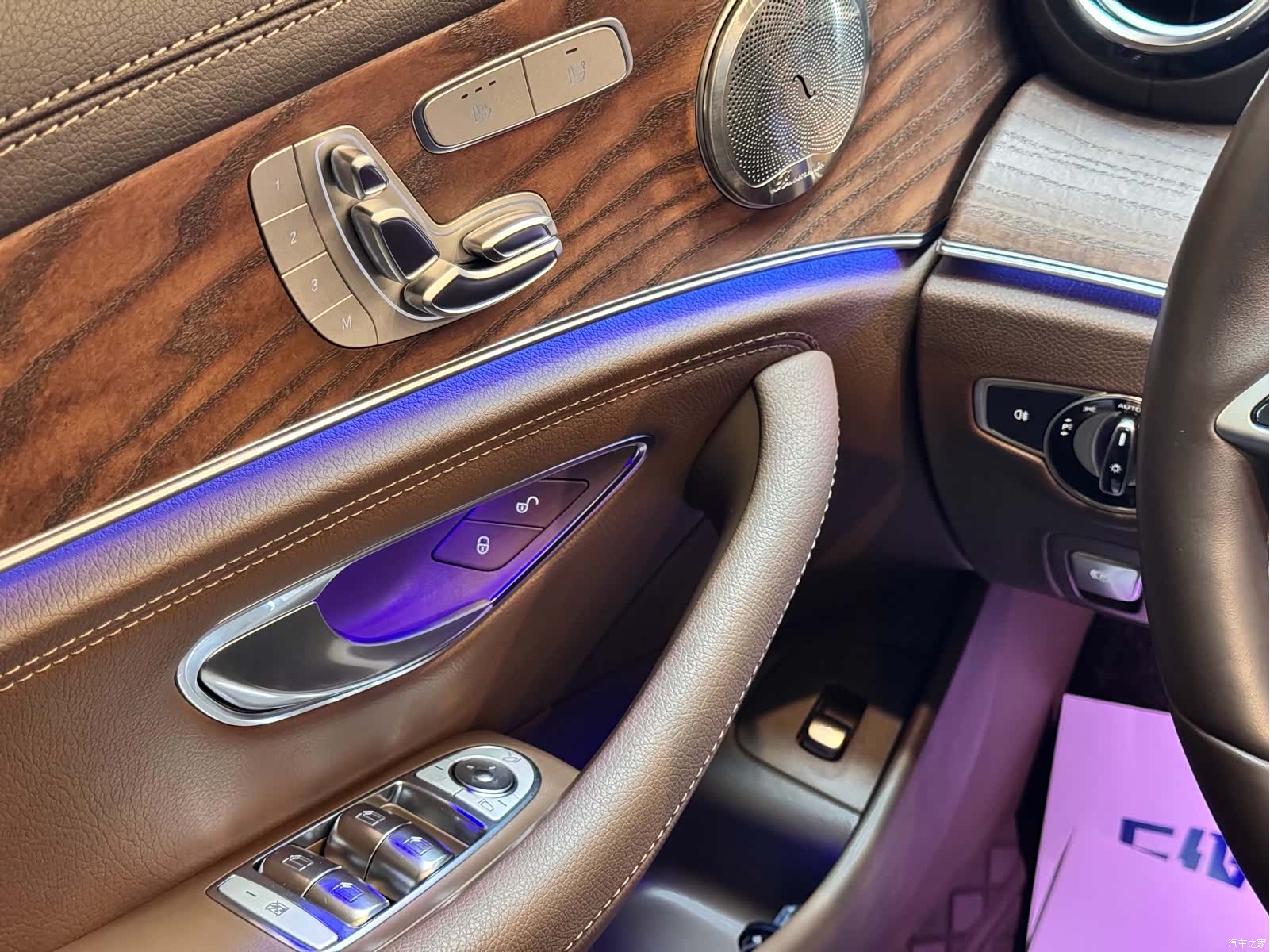 Mercedes-Benz E-Class, 2023 20