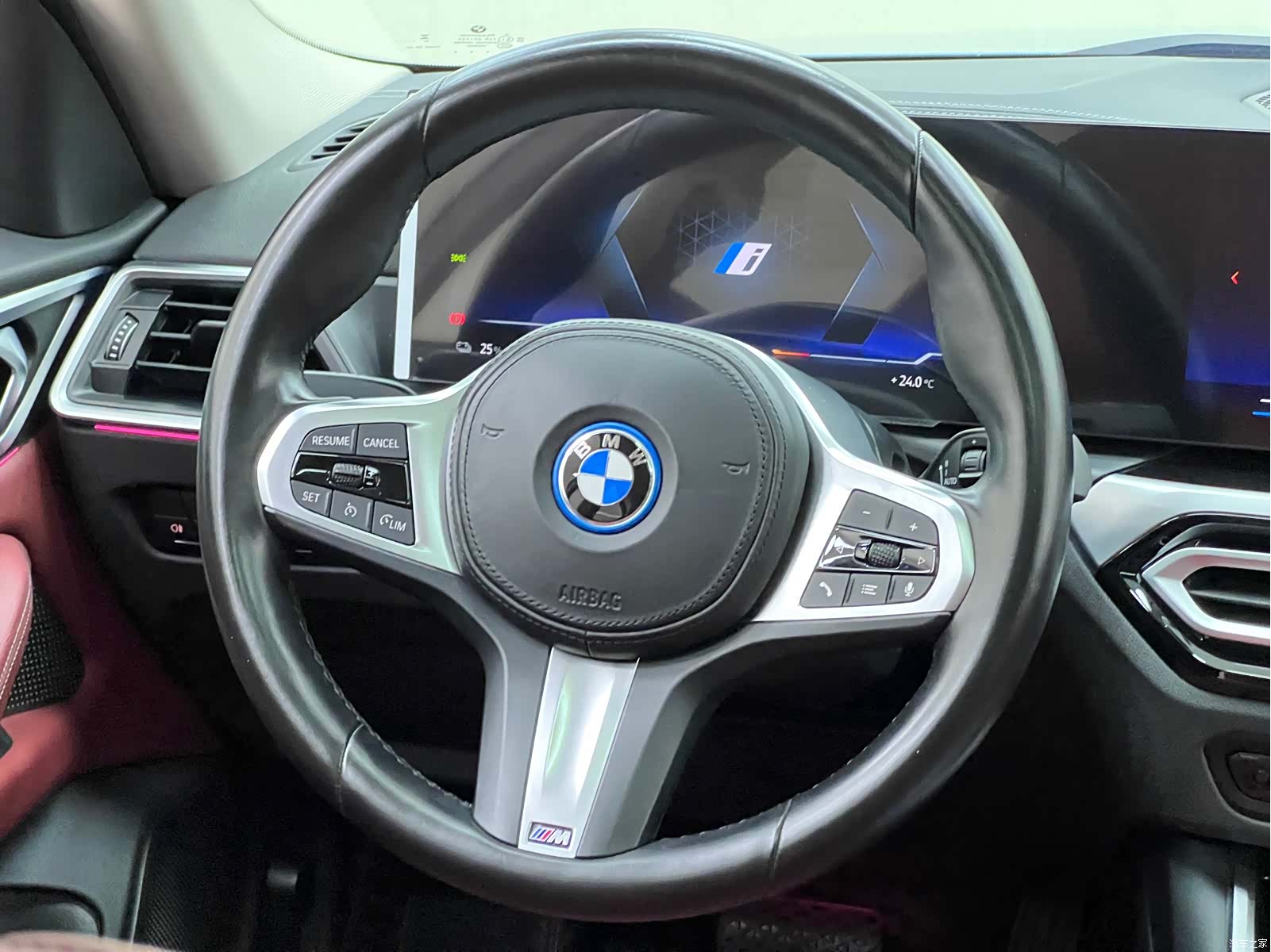 BMW i4, 2024 28