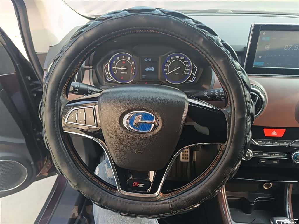 BAIC Q25, 2016 8