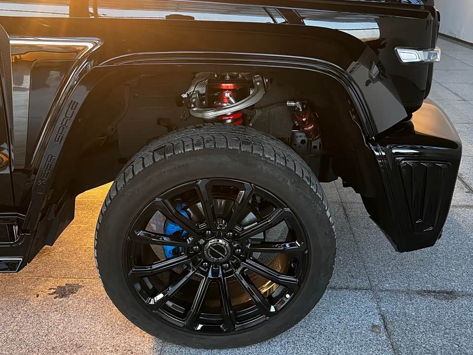 CrossBoundary Co-creation tank 300