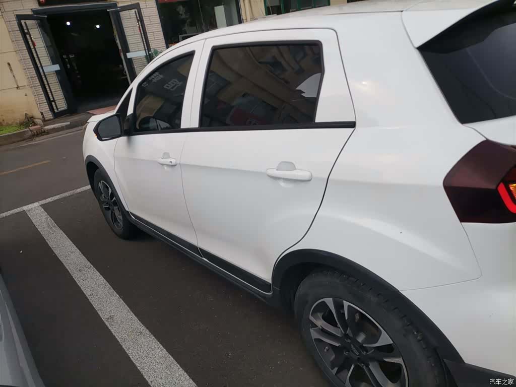 Geely EX3, 2022 25
