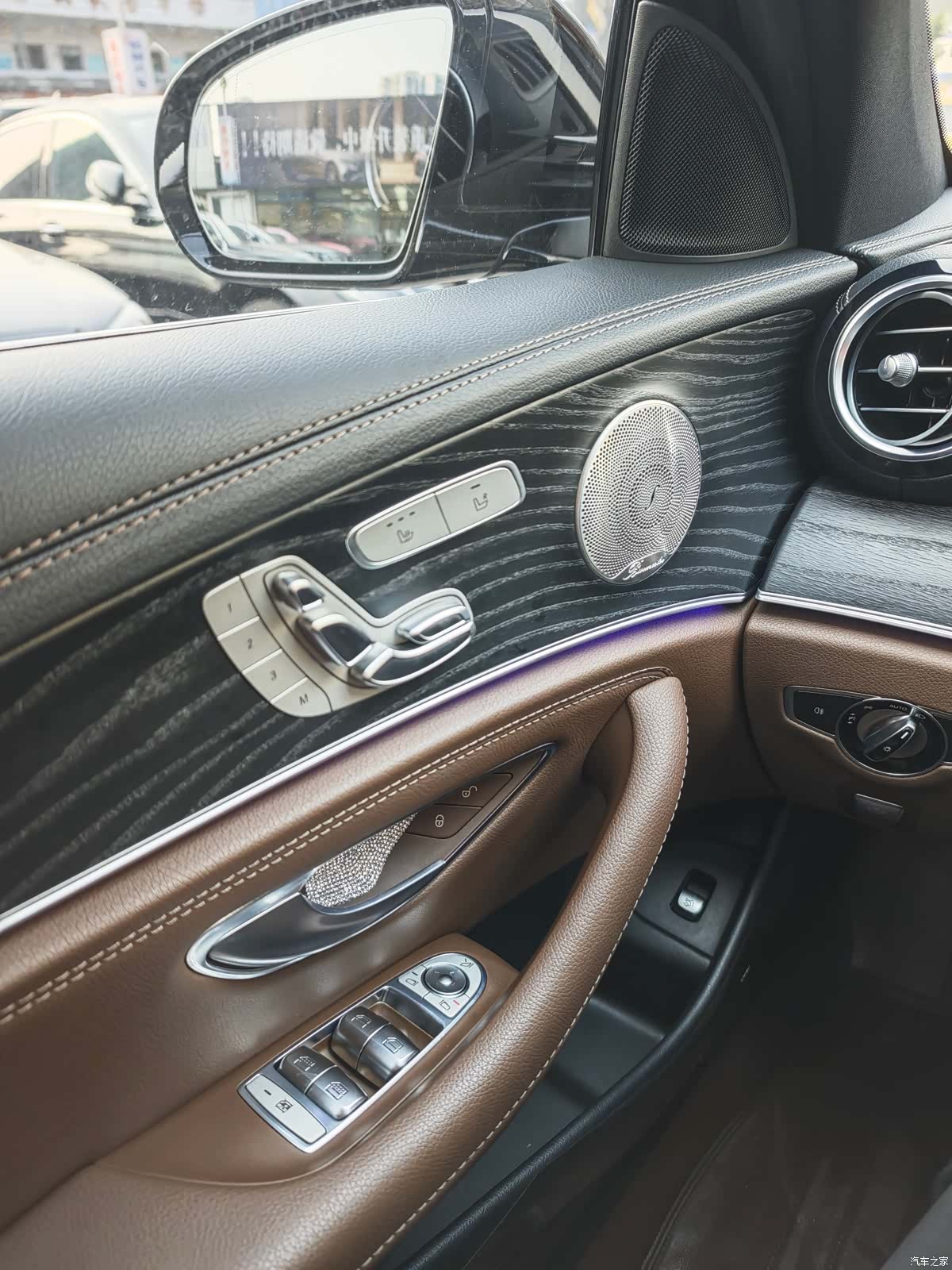 Mercedes-Benz E-Class, 2022 6