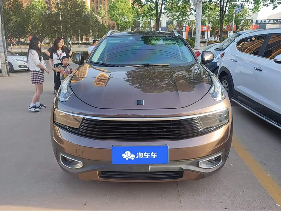 Lynk & Co 01