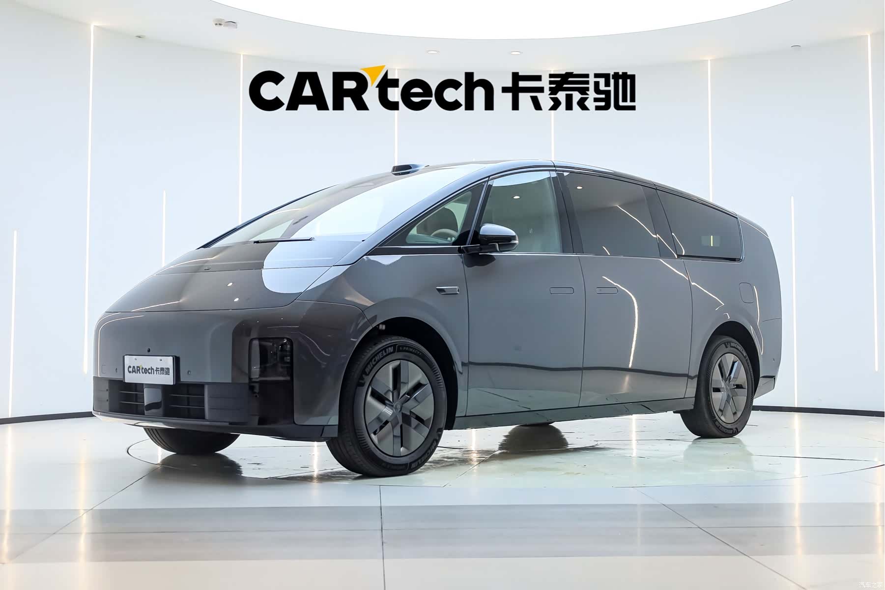 Li Auto MEGA, 2025 7