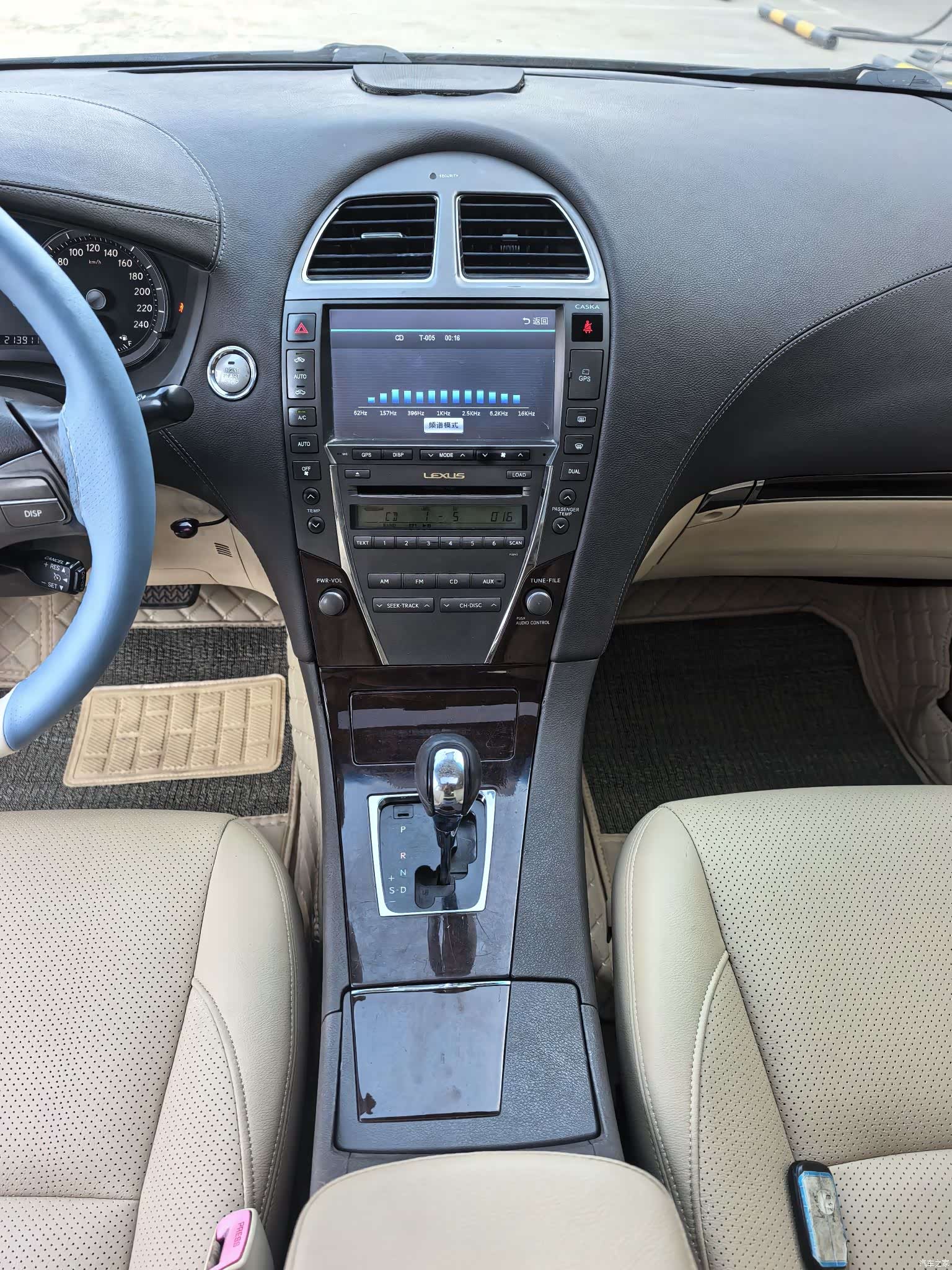 Lexus ES, 2011 8