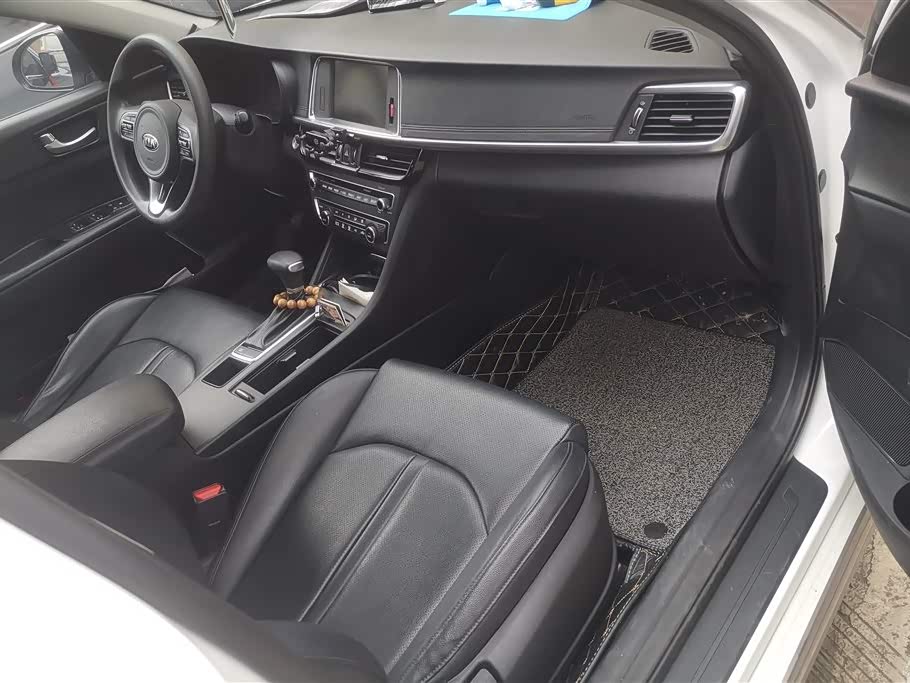 Kia K5 Kia K5