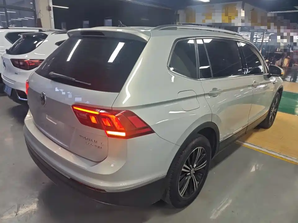 Volkswagen Tiguan L