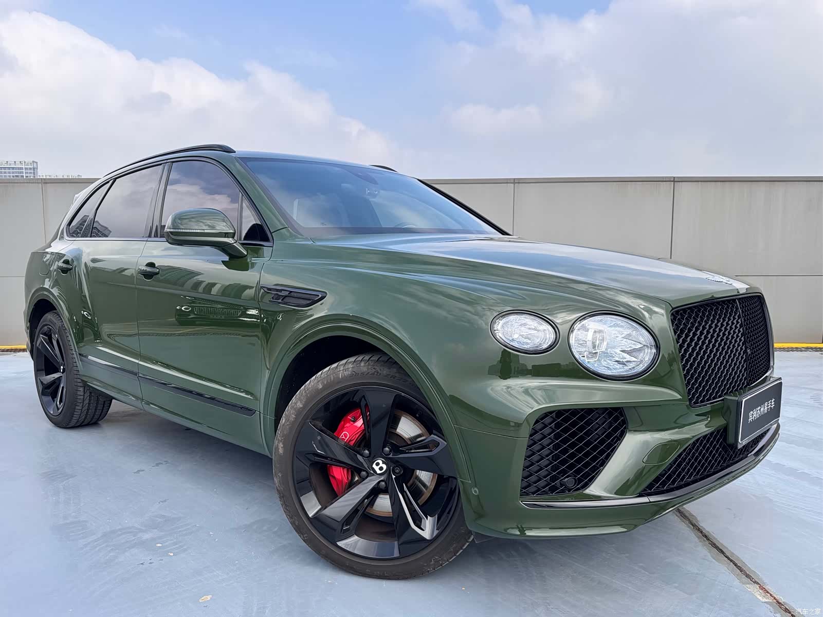 Bentley Bentayga, 2024 3