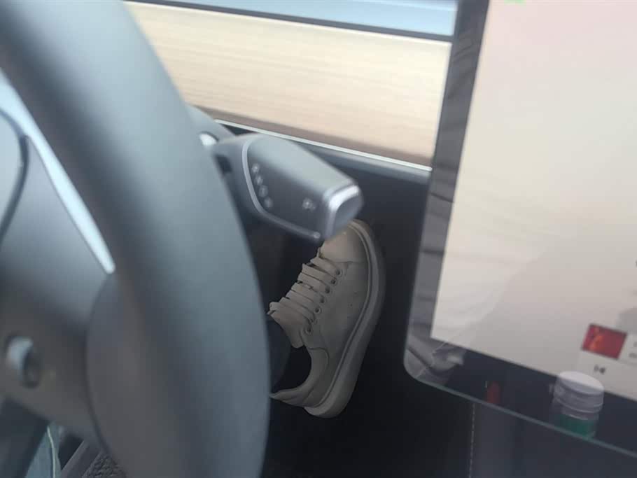 Tesla Model Y Tesla Model Y