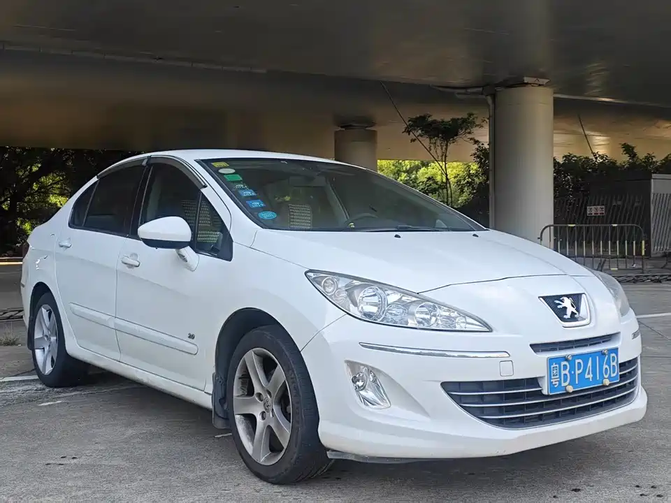 Peugeot 408