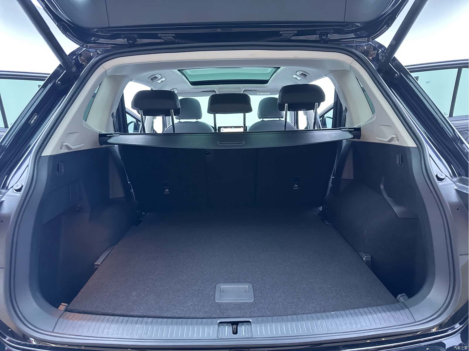 Volkswagen Tiguan L, 2023 26