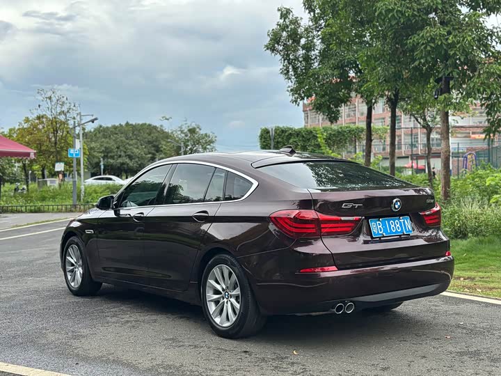 BMW 5 Series GT 2015 528i Leading