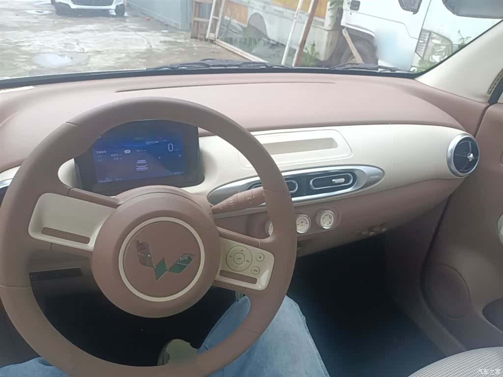 Wuling MINIEV, 2026 10