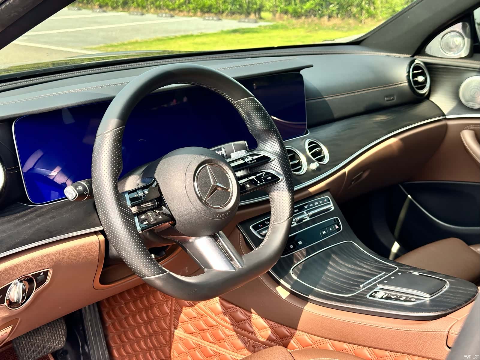 Mercedes-Benz E-Class, 2022 10
