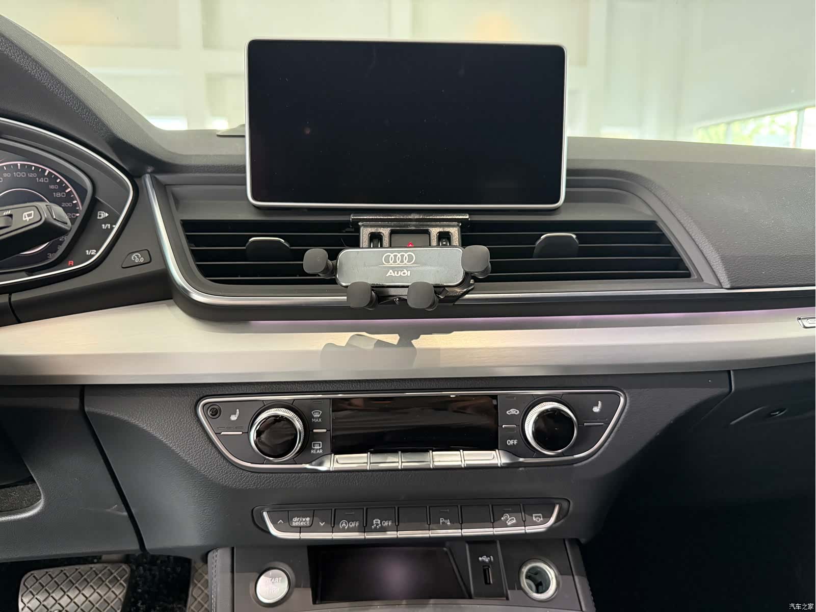 Audi Q5L, 2020 12