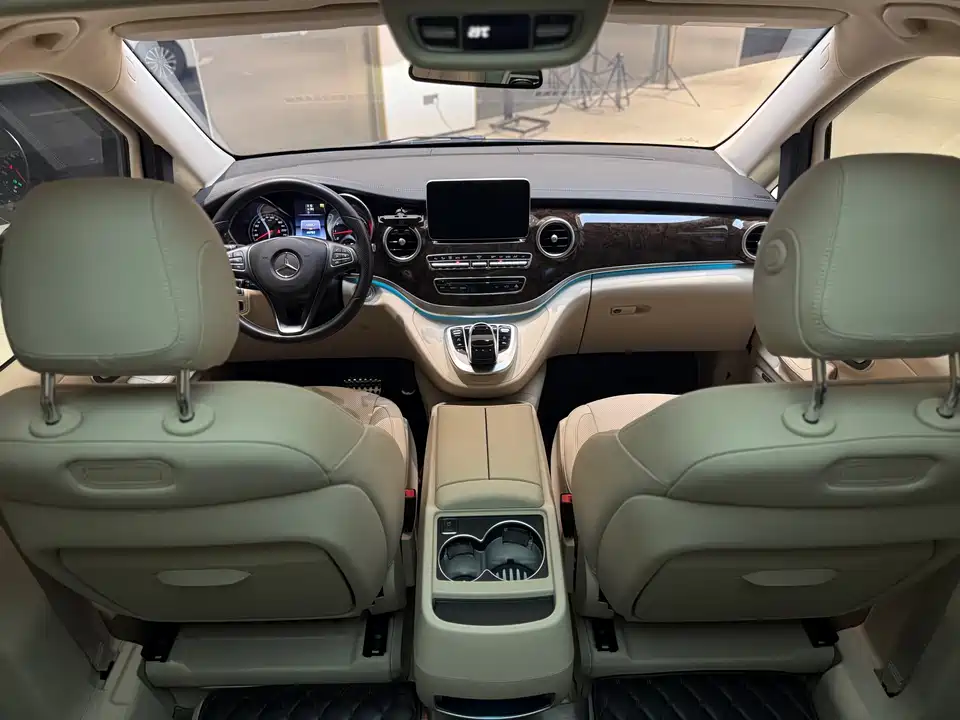 Mercedes-Benz V-class