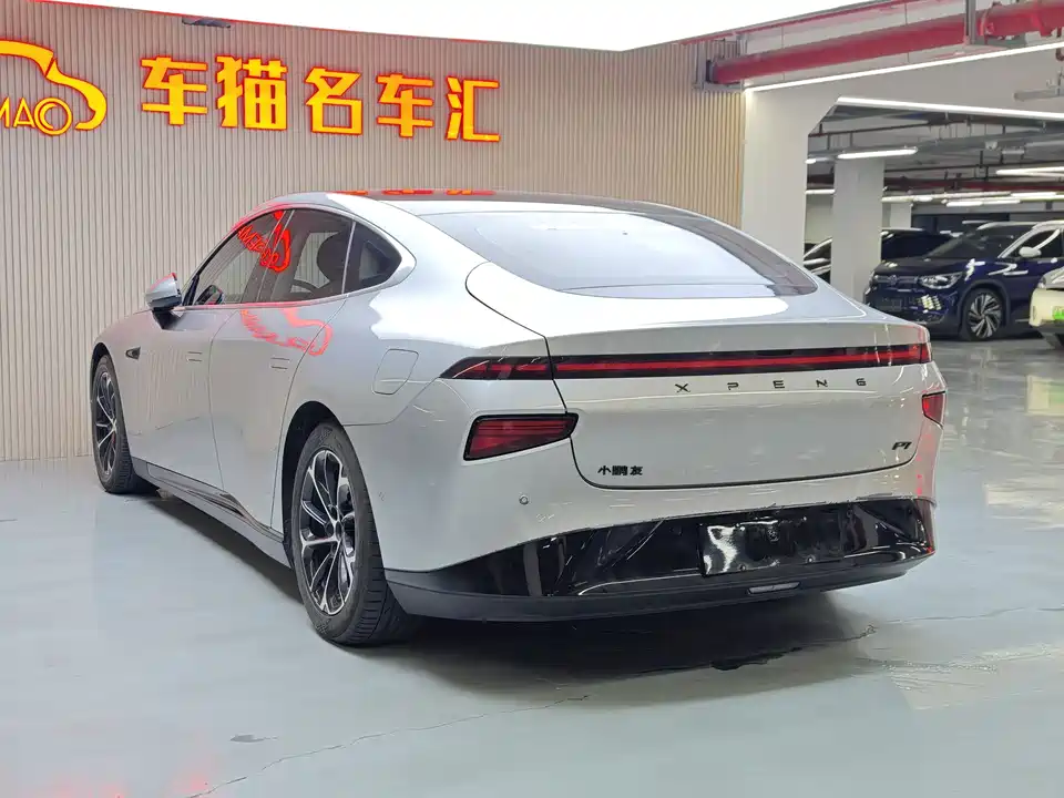 XPENG P7