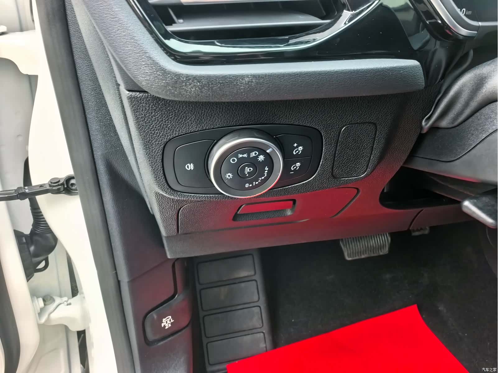 Ford Focus, 2022 15