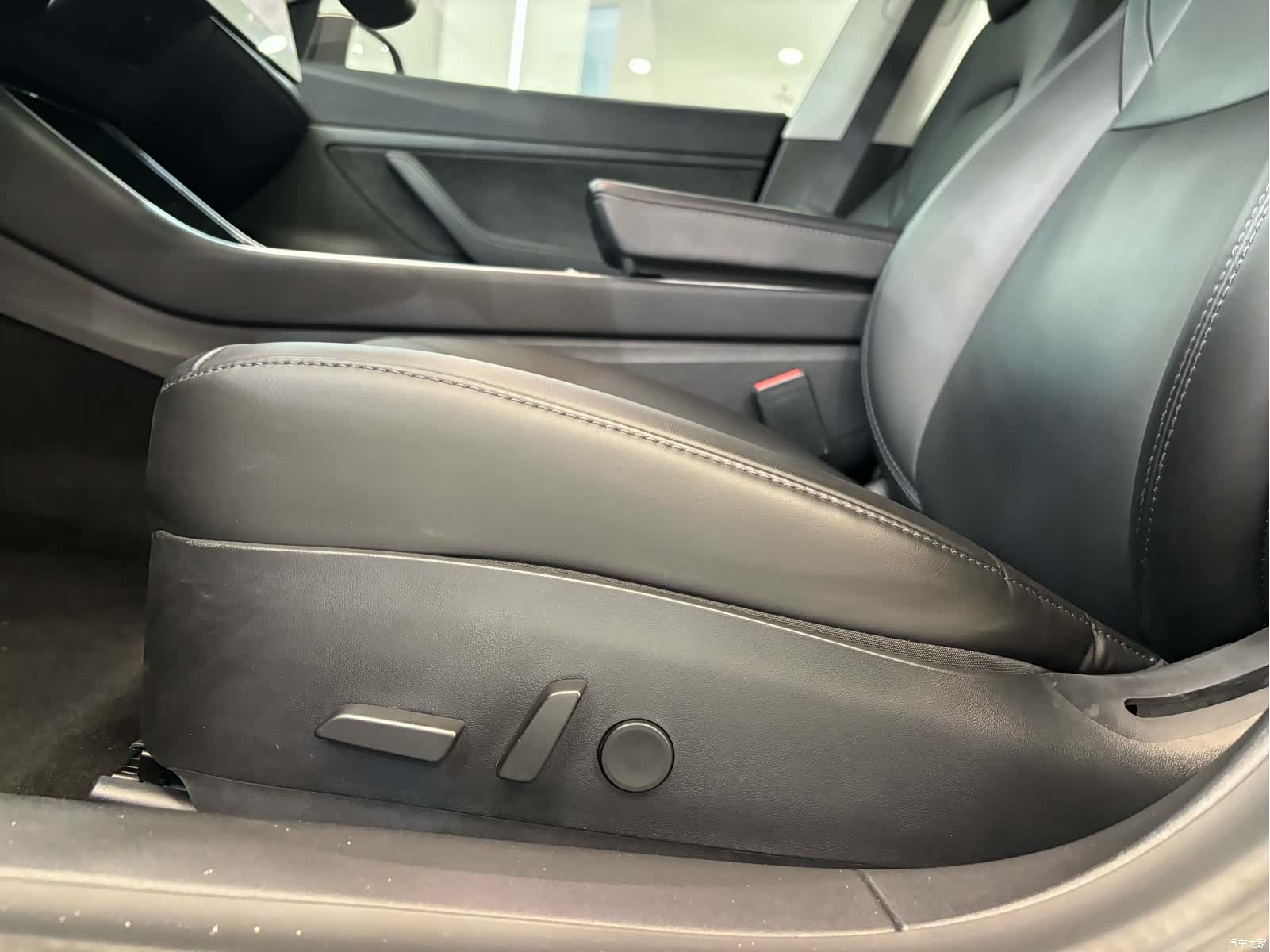 Tesla Model 3, 2020 9