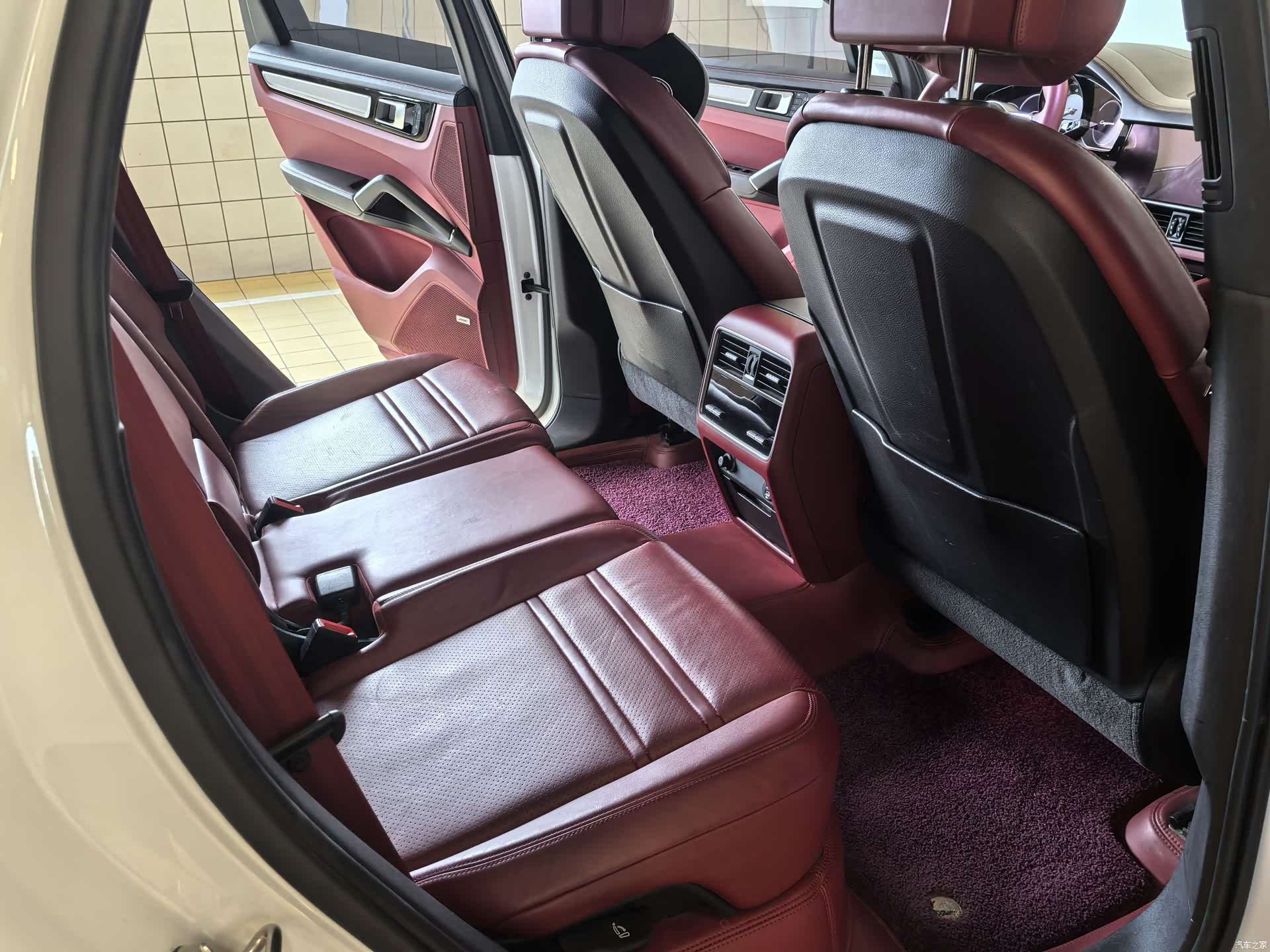 Porsche Cayenne, 2023 11