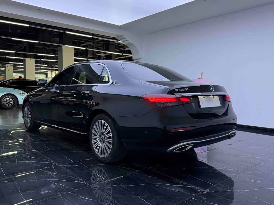Mercedes-Benz E-Class 2022, фото 10