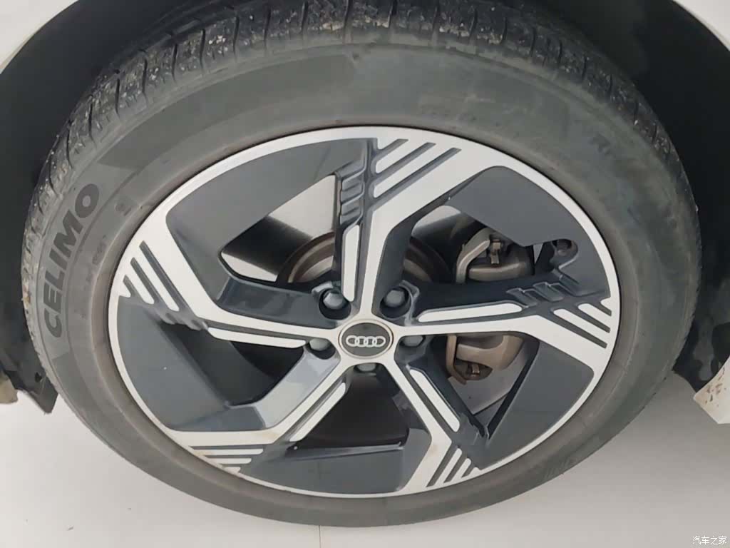 Audi Q4 e-tron, 2023 25