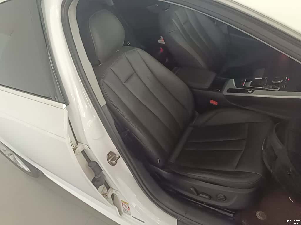 Audi A4L, 2020 25
