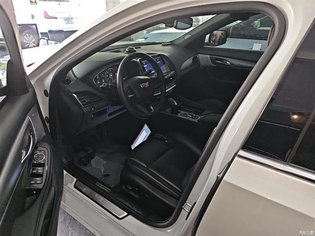 Cadillac CT5, 2023 15