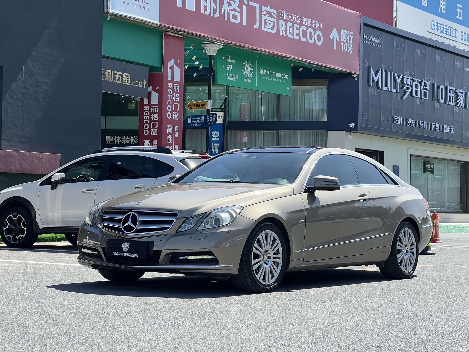 Mercedes-Benz E-Class, 2011 1