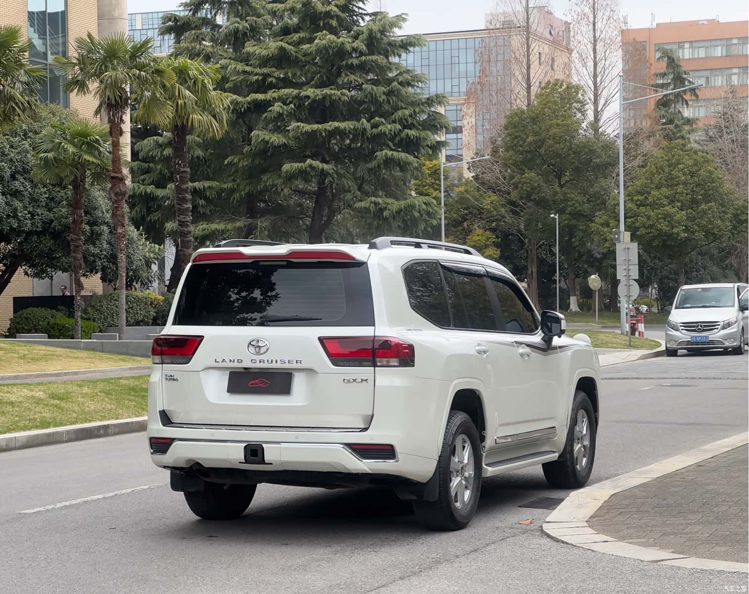 Toyota Land Cruiser, 2023 6
