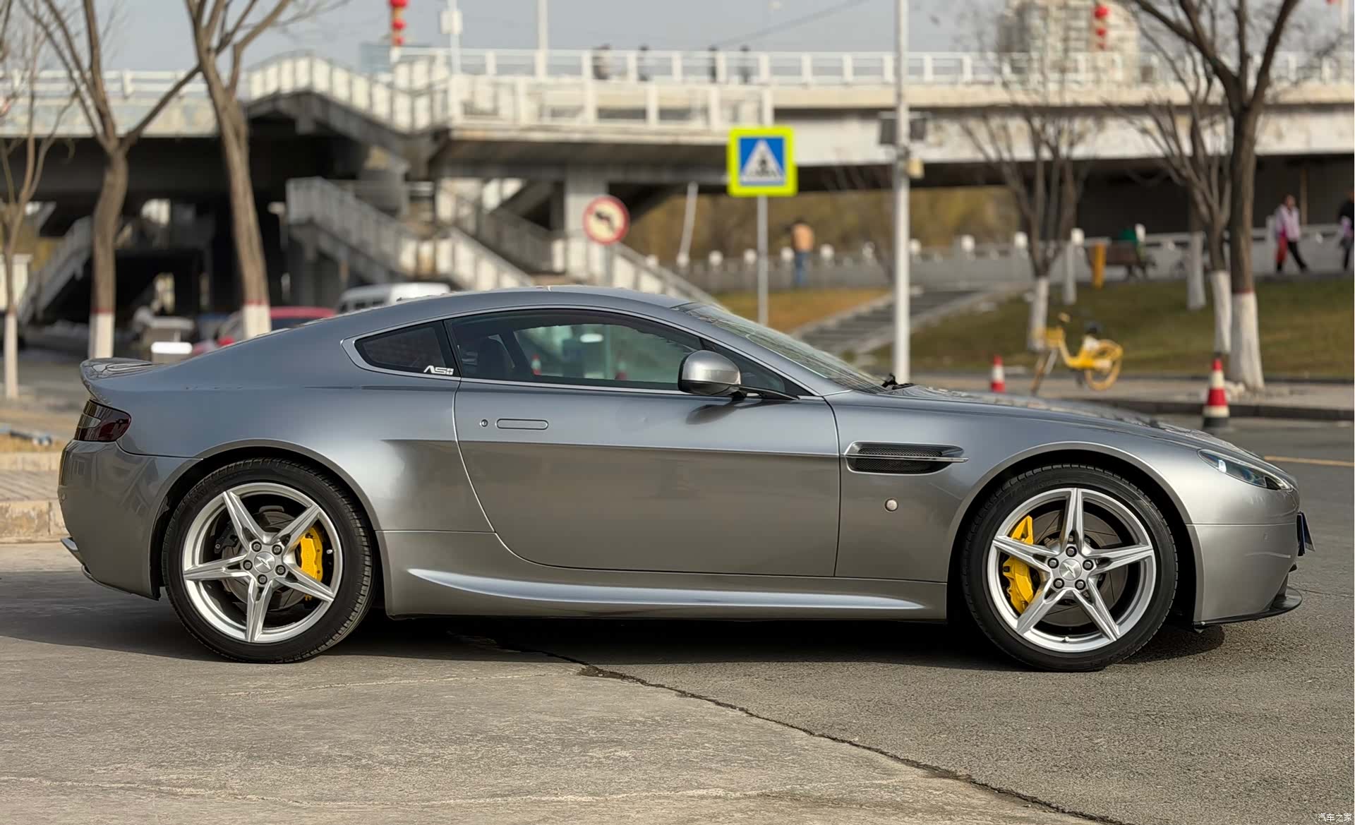 Aston Martin Vantage, 2016 8