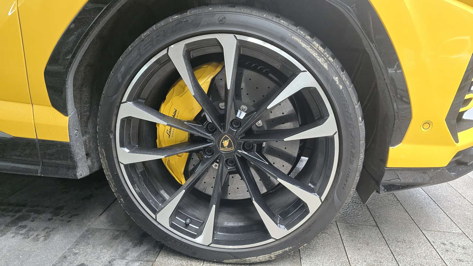 Lamborghini Urus, 2020 10