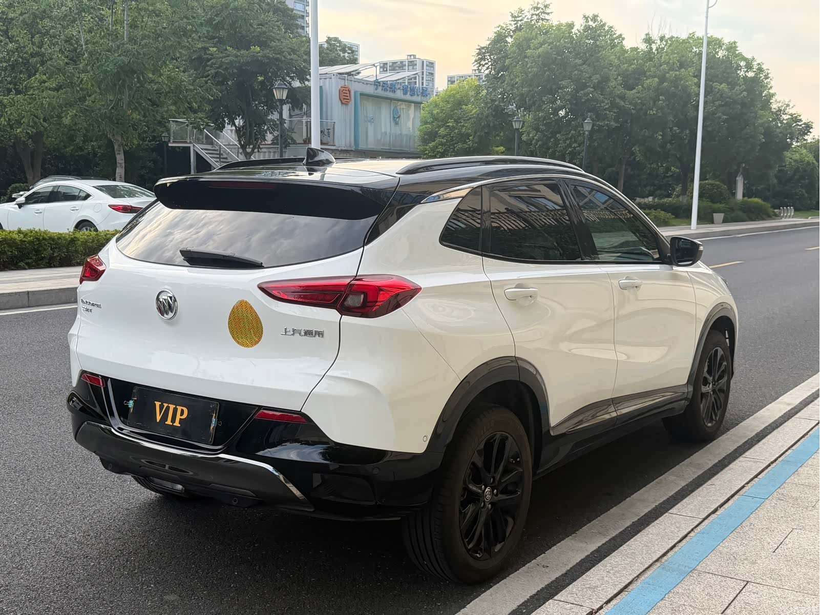 Buick Encore, 2021 все фото