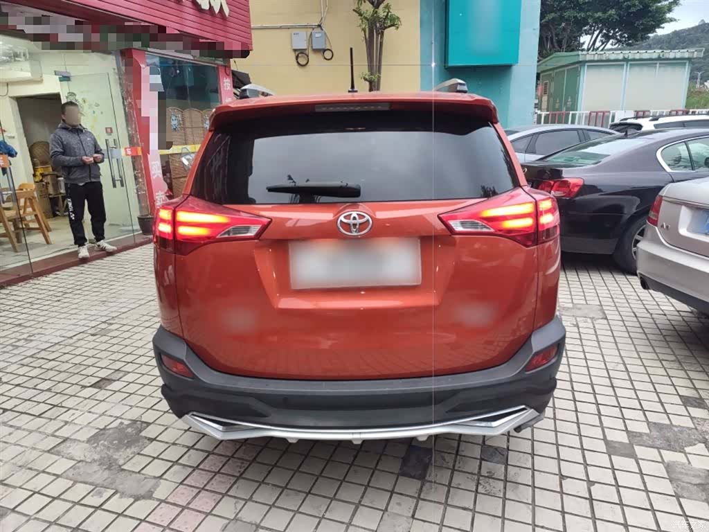 Toyota RAV4, 2014 23