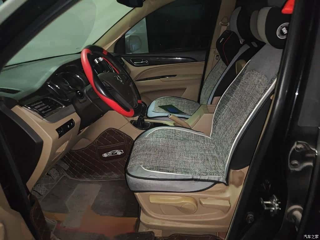 Wuling 730, 2017 8