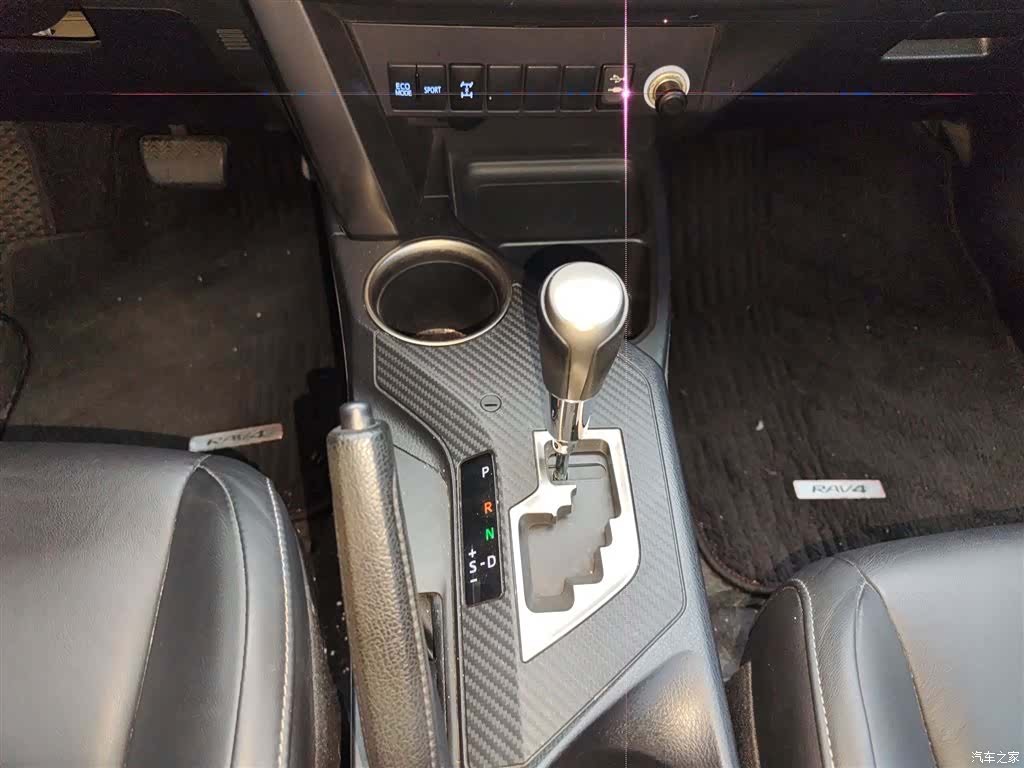 Toyota RAV4, 2014 7