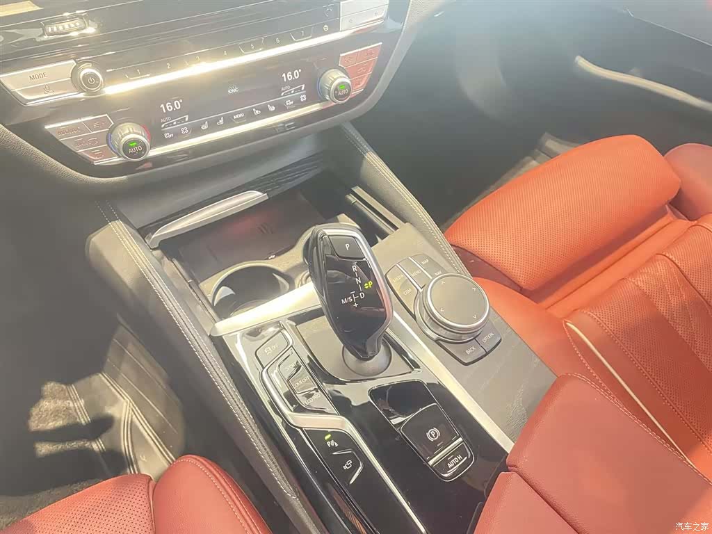 BMW 5 Series, 2023 16