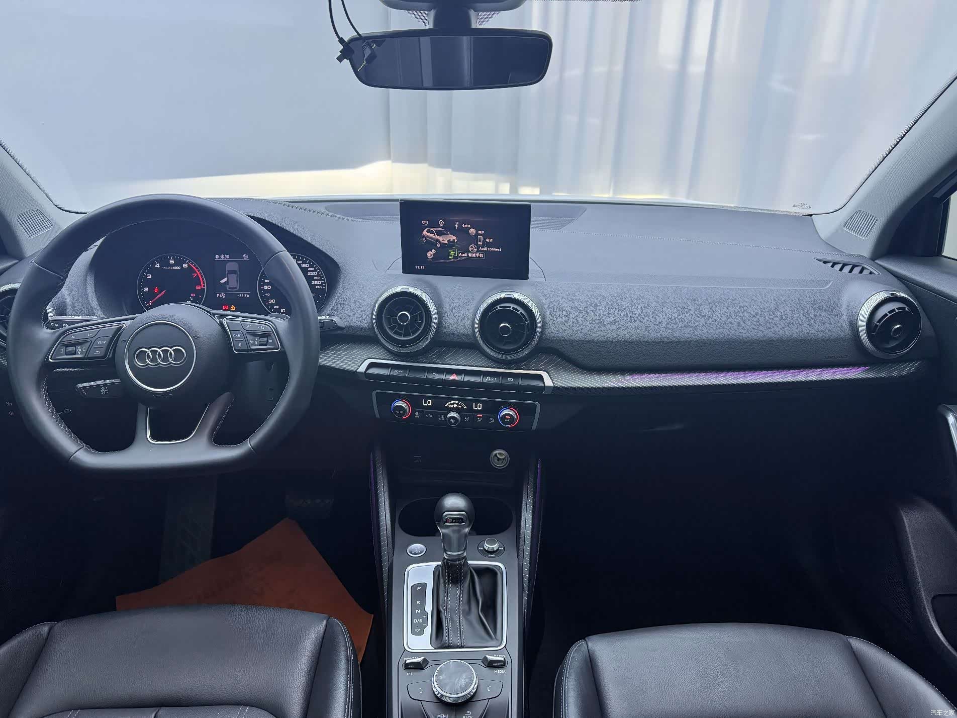 Audi Q2L, 2023 15