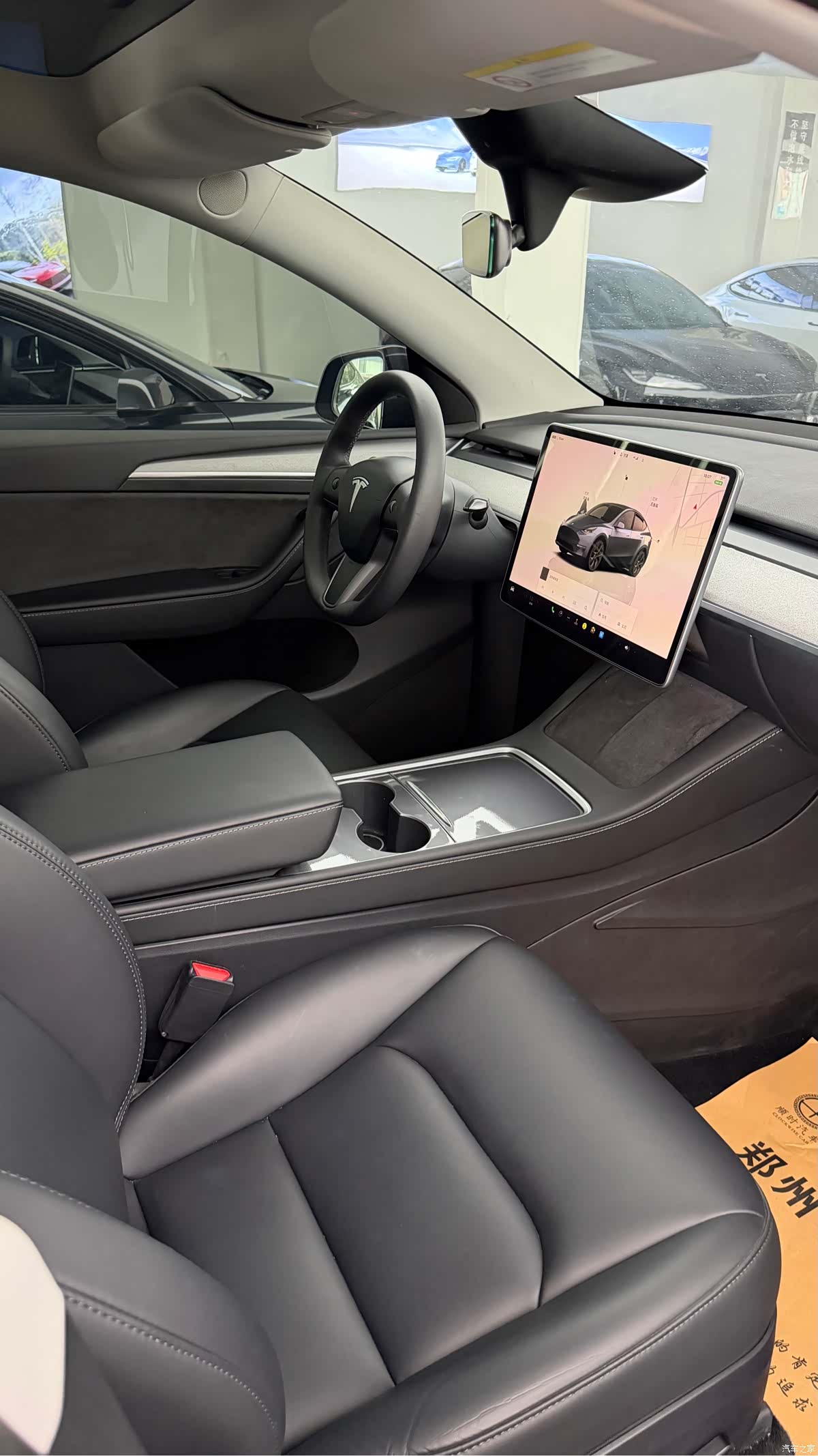 Tesla Model Y, 2024 все фото