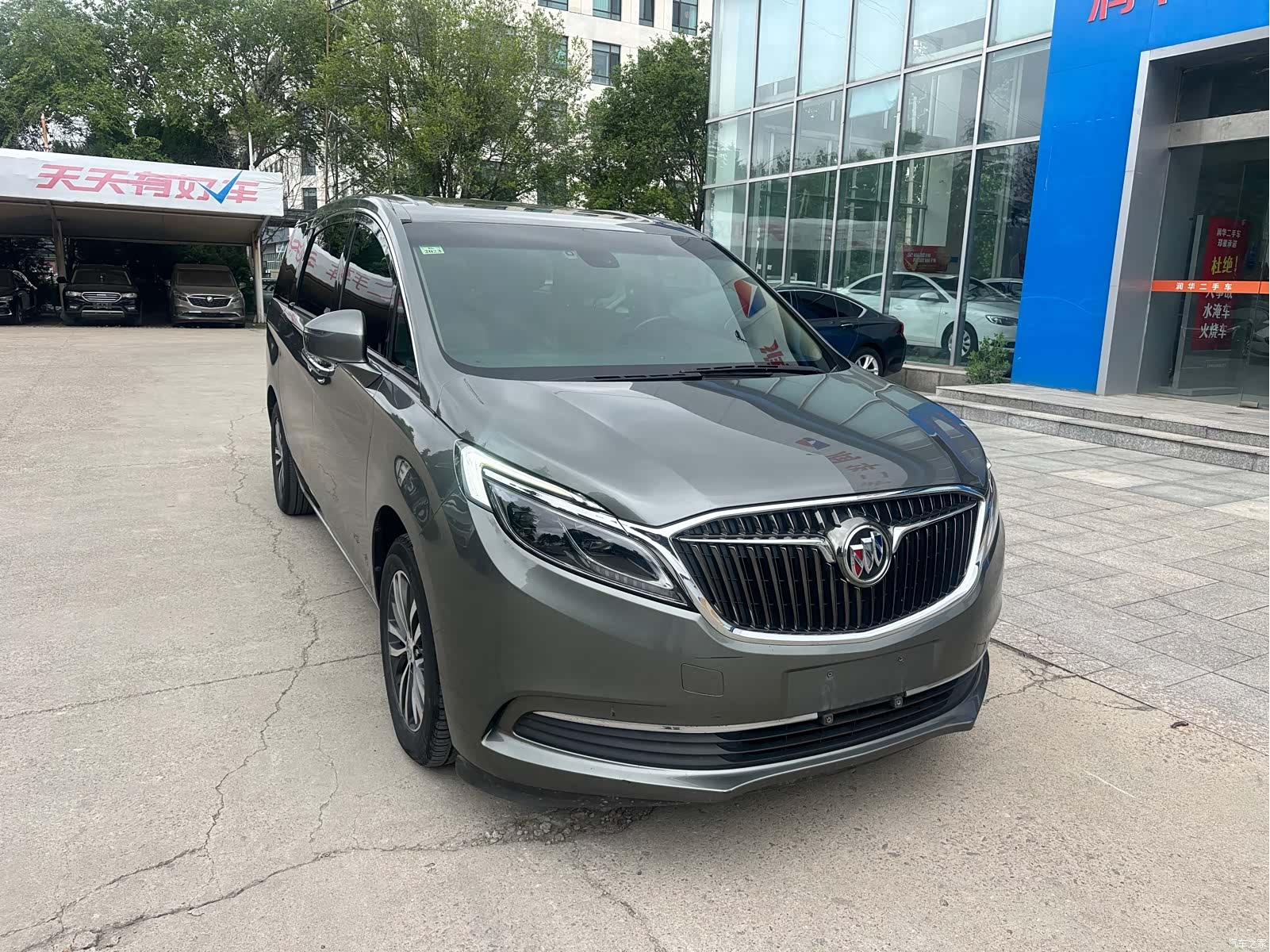 Buick GL8, 2019 3