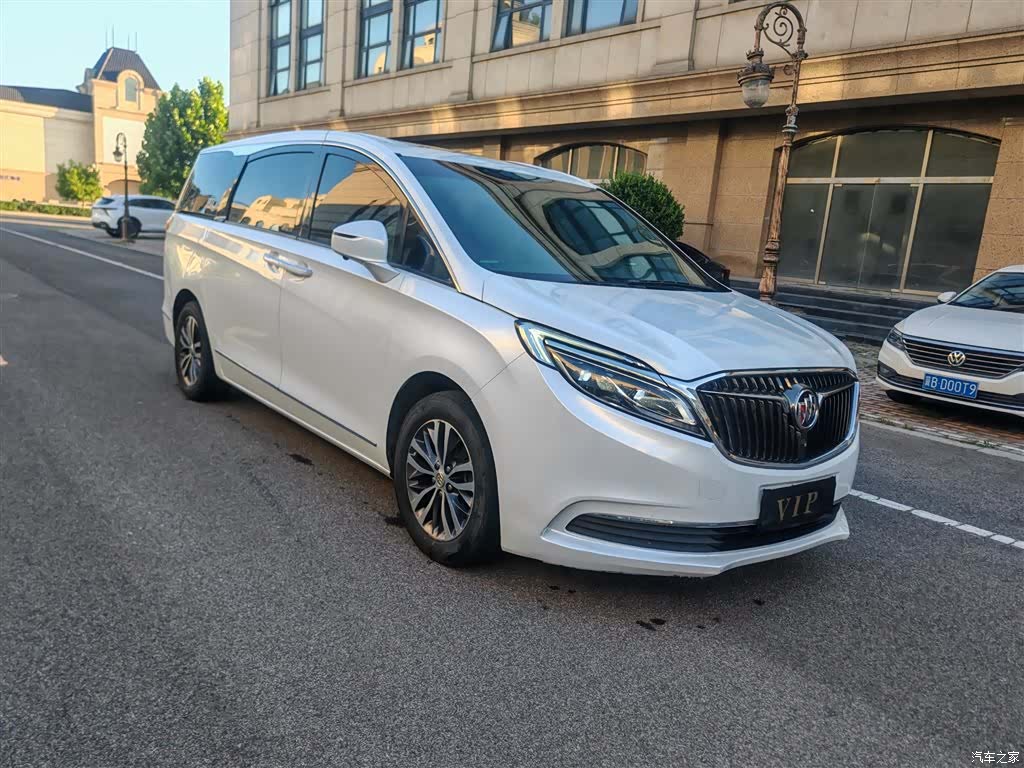 Buick GL8, 2017 3