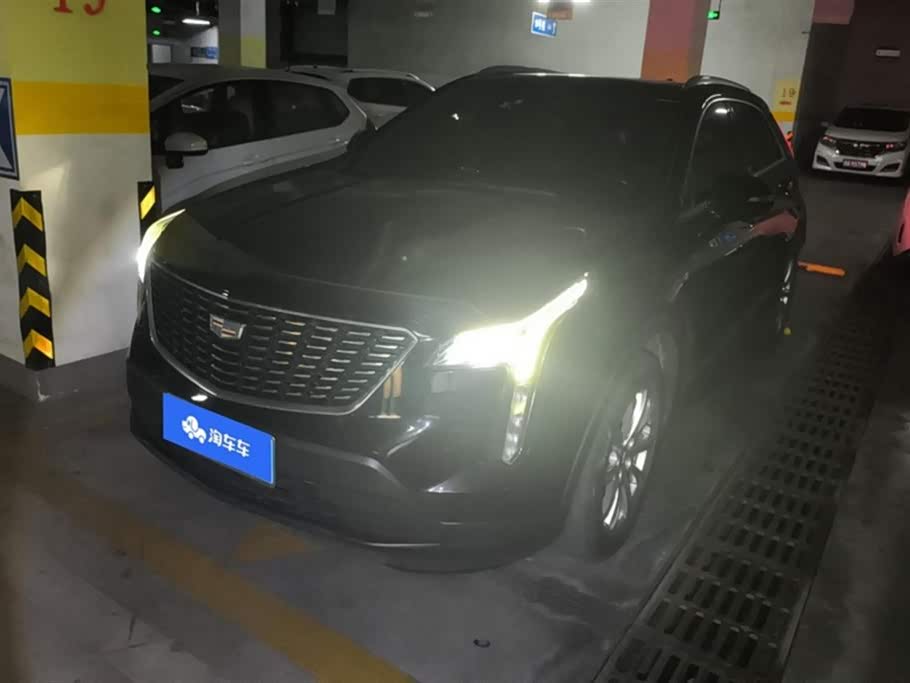 Cadillac XT4