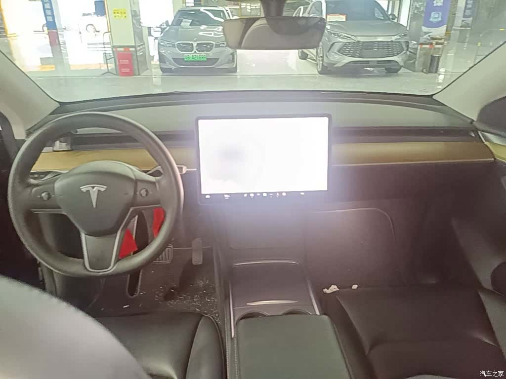 Tesla Model Y, 2022 10