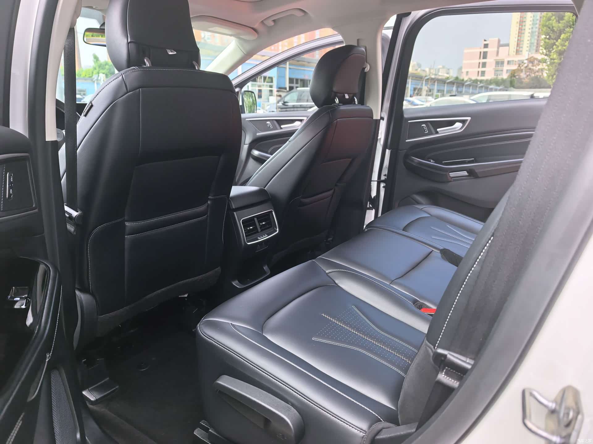 Ford Edge, 2022 все фото