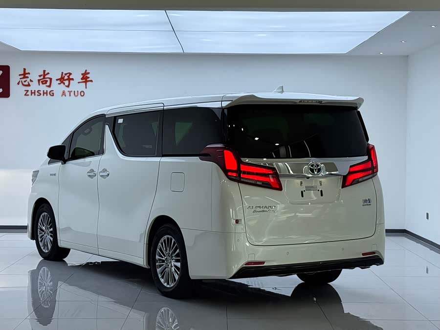Toyota Alphard 2021, фото 15