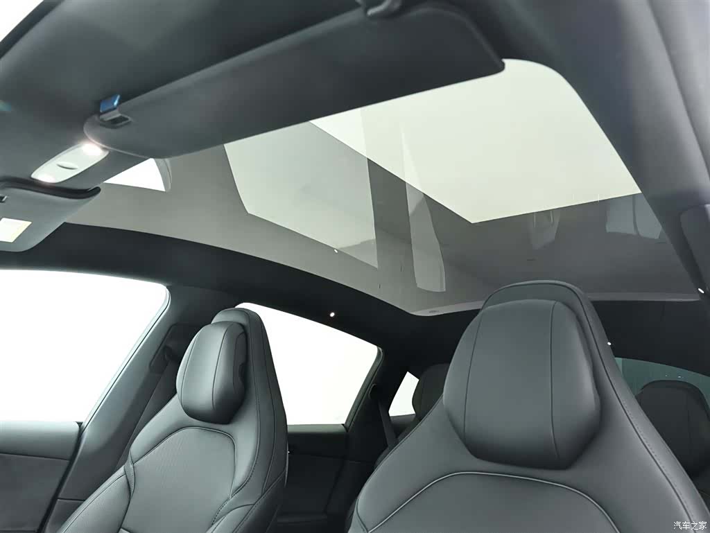 Tesla Model Y, 2025 11