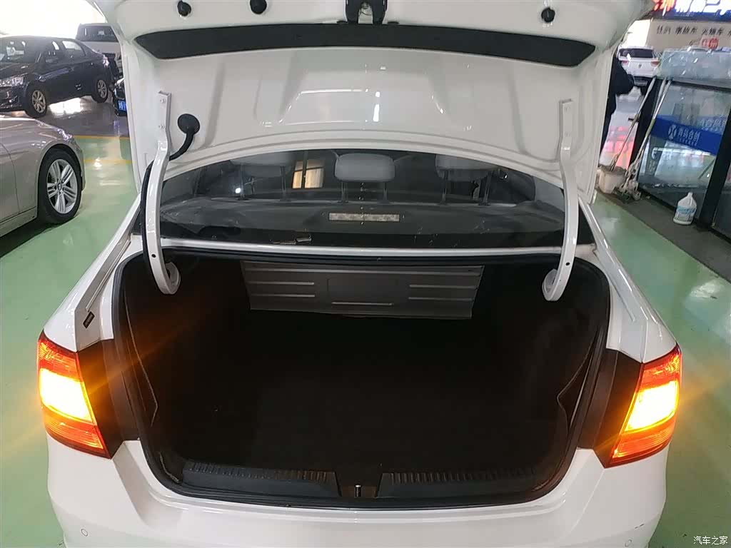 Skoda Rapid, 2016 9