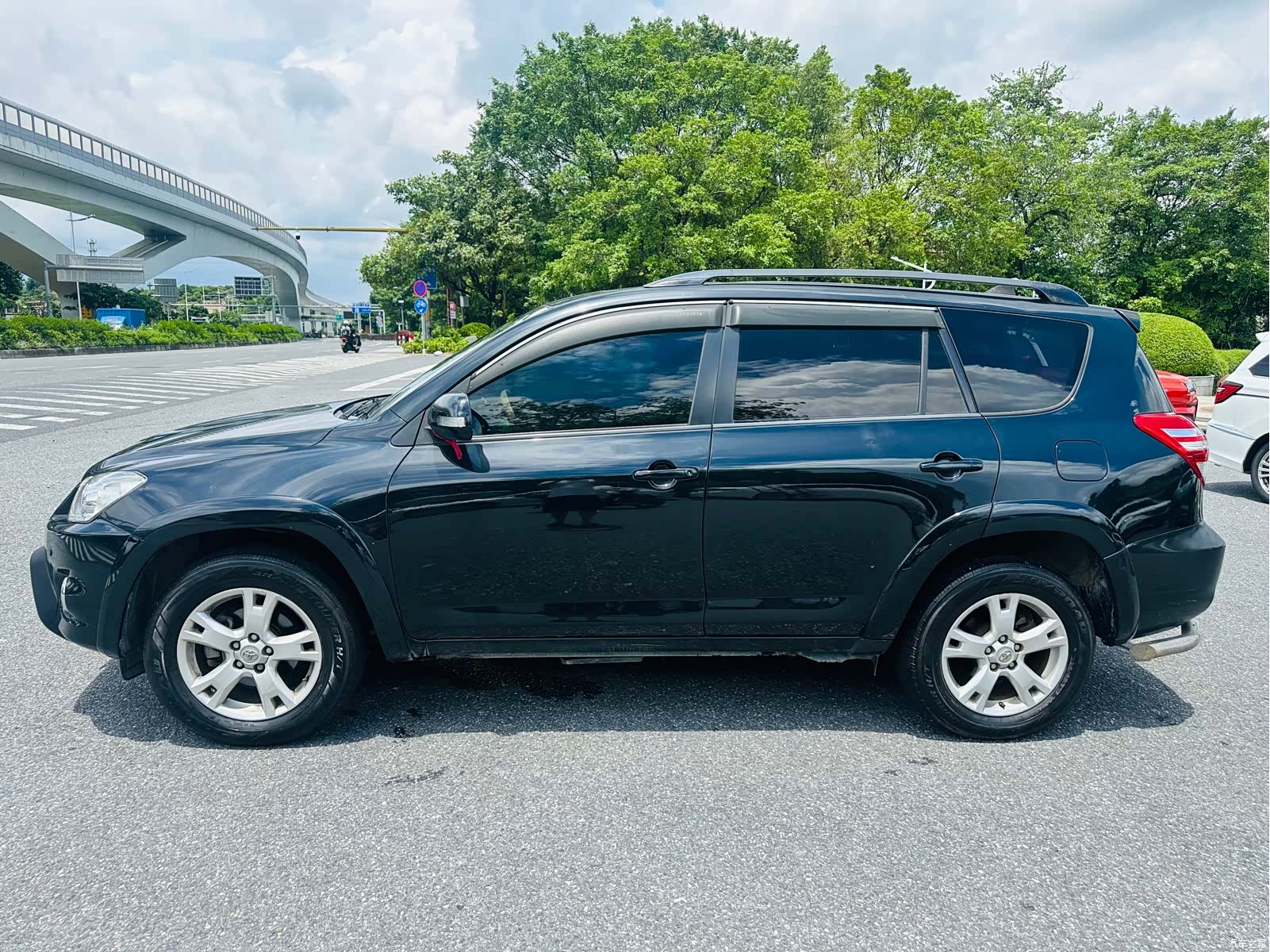 Toyota RAV4, 2012 4