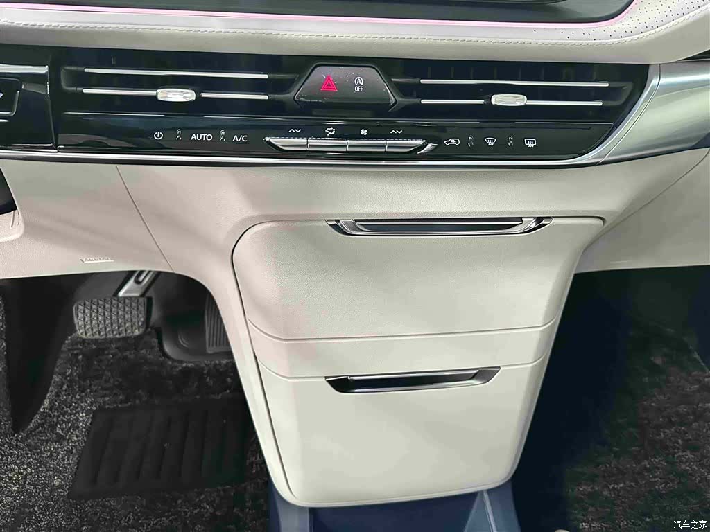 Buick Century, 2025 14